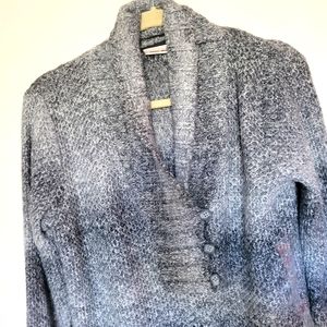 DKNY jeans Gray  sweater. XL.